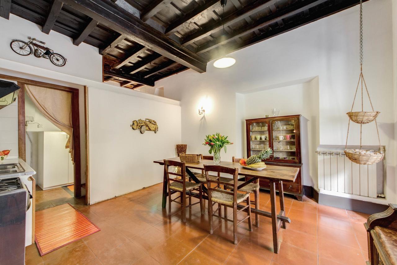 Campo Dei Fiori Stunning And Quiet Apartment